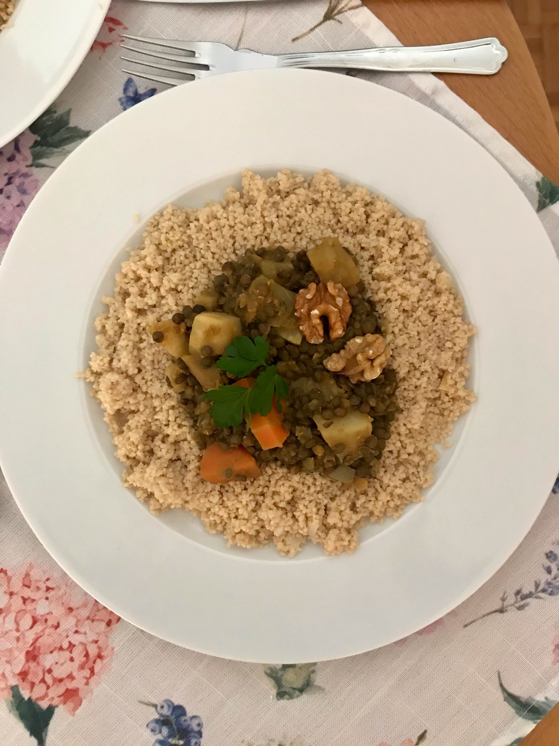 Linsen Curry mit Dinkel-Couscous - MYBLUEPLANET